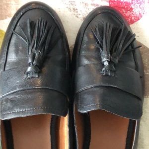 Franco Sarto Black flat shoes.